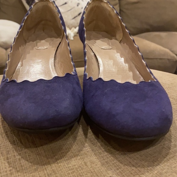 Chloe scalloped suede heels - Picture 11 of 14